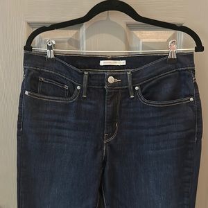 Levi’s 311 shaping skinny Jean size 31